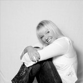 Toni Lee
