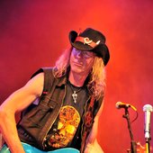 Mark Greig Lead Guitar & Vocals