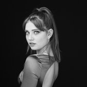 b&w