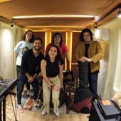 May Maya en salas de ensayo BTempo