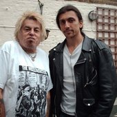 Charlie Harper showing support