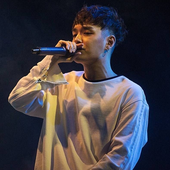 SIMON D