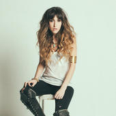 Kate Voegele (PNG)