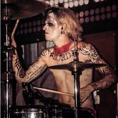 Lord Vivian Pleasure (Chris Harms)