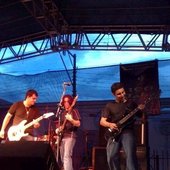 Reginaldo Barros (guitars), Emanuel Monteiro(Bass) and André de Sá(Guitars).