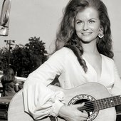 Jeannie C Riley.jpg