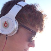 Chris8Do5 的头像