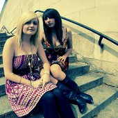 lisa (left) chloe (right)