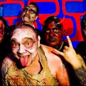Haunted Garage (USA) - group.jpg