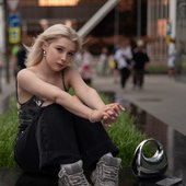 ab6761610000e5ebbca00e65acc0724f2cce8bb8.jpeg