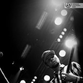 (M)Theory live