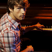 Jon & Piano - PNG