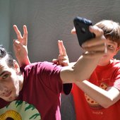 Br6C7vsCYAAqdI-