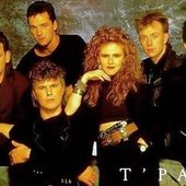 T'Pau group shot