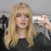 𝜗𝜚 __ Mckenna Grace icons __ icon __.jpg
