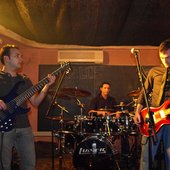 La banda en Exit Rock Bar