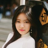 hyunjin pic.jpg