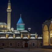1024px-Maulana_Jelaledin_Muhammad_Rumi_in_konya.jpg