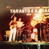 Kronix_Duna_with_Bungaro_at_Taranto-E-Il-Mare_1984.jpg