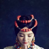 tibetan clothes.jpg