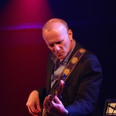 Tim Harries