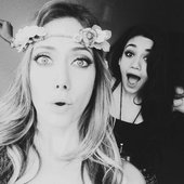 DENISSE Y VALERIA