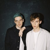 Lauv & Troye Sivan