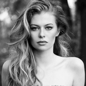 Zoë (PNG)