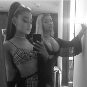 NICKI E ARI