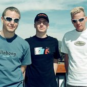 punk-rock-band-blink-182-pose-for-a-portrait-backstage-at-news-photo-1631099438.jpg