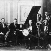 Jack_Hylton_band_c1923.jpg