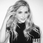 MzQ3NzY-jessica-rothe-3.webp.png