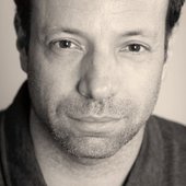 medium_Ari Posner - headshot.jpg