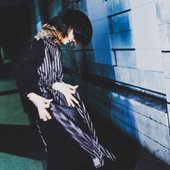 私は浮かびながら沈む
