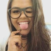 Camila Loures