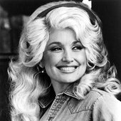 dolly-parton_a-G-9793815-13198925.jpg