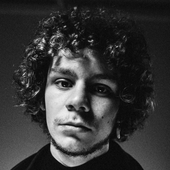 Tommy Saint