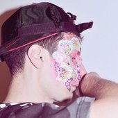SIMON GUZYLACK AKA O F F LOVE