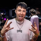 Díky Praha! Cockstar Tour byla wild, já přežil 27, jedeme dál! Foto- @m188_photo.jpg