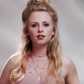Kate-Lomas-Shares-Stunning-New-Debut-Single-Lets-Just-Be-The-Clothes-Maiden.jpg