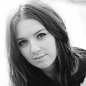 Lucy May Walker 02.jpg