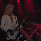 lepard in the rest in sleaze tour