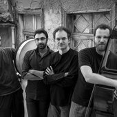  Sokratis Sinopoulos Quartet