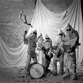 090-the-residents.jpg