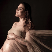 ela fazendo Photoshot de quando tava grávida da Helena 🥺🥺👉👈
