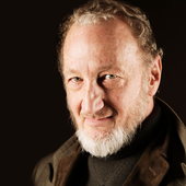  Robert Englund