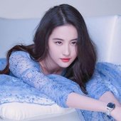 Yifei Liu