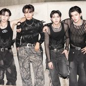 แรงอีกนิด (SADISTIC) Performance