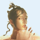 Adabombee 的头像