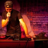 Danny Peck live